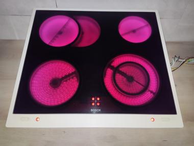 Bosch EKT7302 Glaskeramik Kochfeld NKM612W . 2Jahre Garantie 