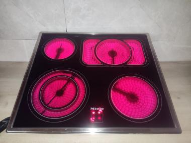 Miele KM240 EDST Kochfeld mit Schott Ceran Glaskeramik. 2Jahre Garantie 